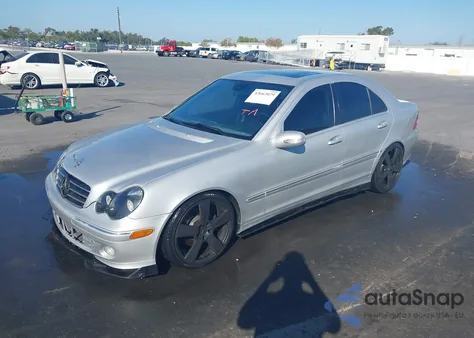 2005 Mercedes-Benz C 320 Luxury/Sport из США, поврежденный, VIN WDBRF64J05F569865